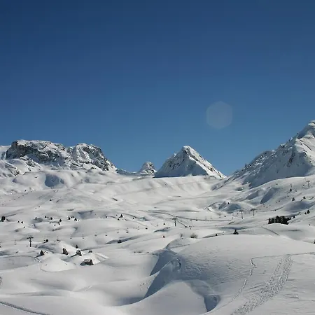 Madame Des Alpages Aparthotel